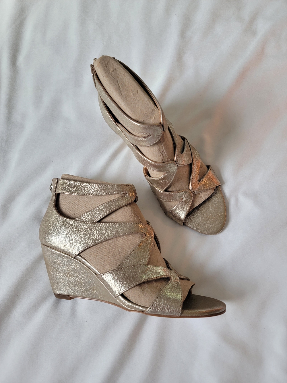 NWT Isola Filisha Satin Gold Strappy Wedge Sandals